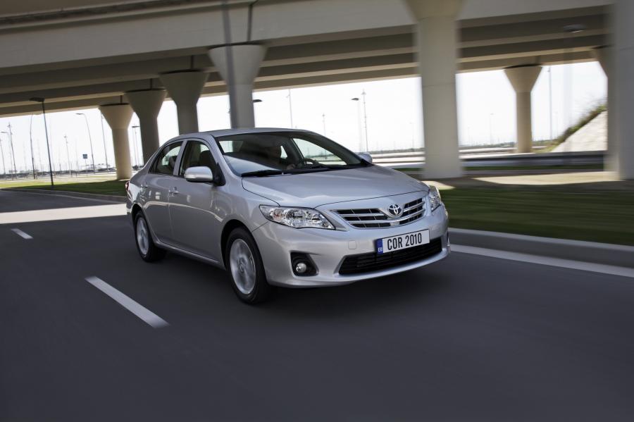  Toyota Corolla 2011 года  (фото 42 из 76)